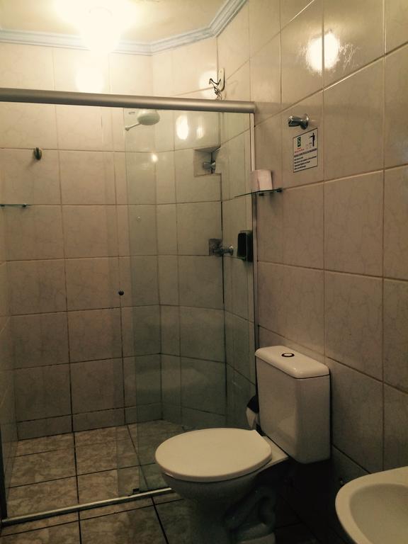 Hostel Rotor Оуро Бранко Екстериор снимка