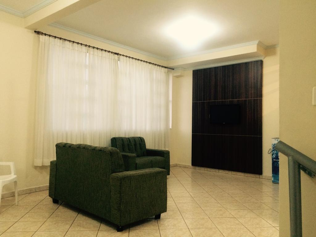 Hostel Rotor Оуро Бранко Екстериор снимка
